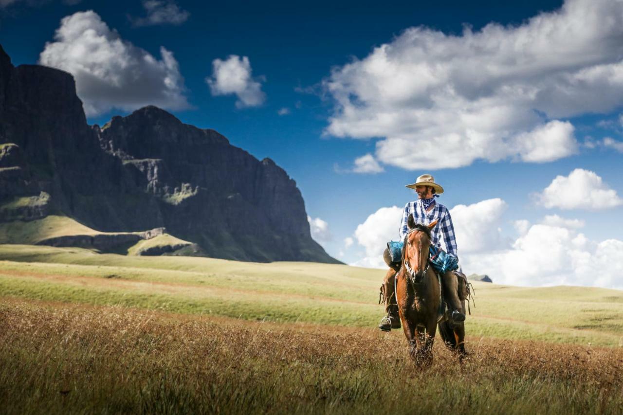 Khotso Lodge & Horse Trails Underberg Buitenkant foto